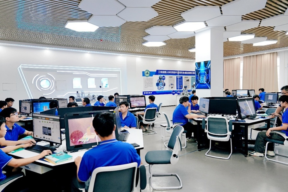 新乡职业技术学院 以创新之姿书写产教融合新篇章